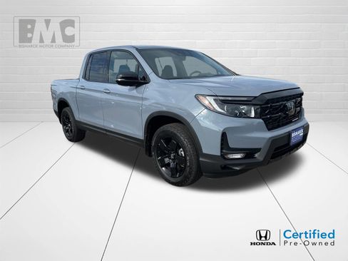 Used 2026 Honda Ridgeline Black Edition image 2