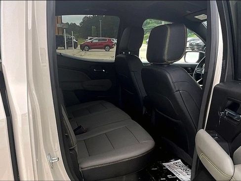 Used 2026 Chevrolet Colorado ZR2 AWD/4WD image 27