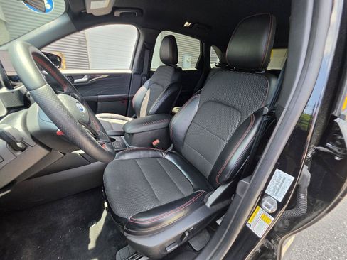 Used 2023 Ford Escape ST-Line AWD/4WD image 7