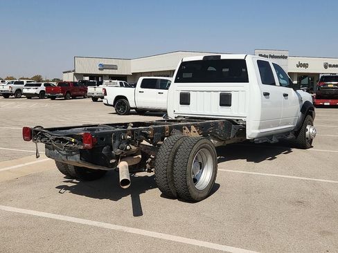 Used 2024 RAM 5500 Tradesman w/ Chrome Appearance Group AWD/4WD image 4
