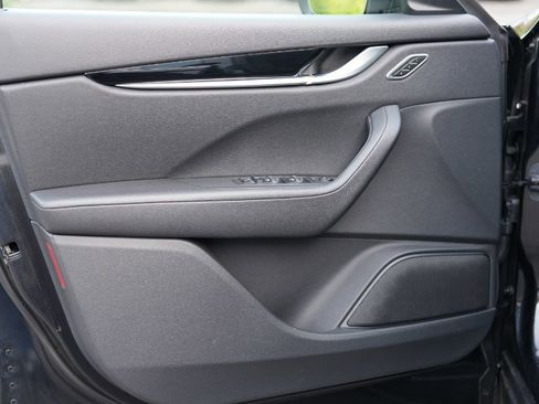 Used 2023 Maserati Levante Modena image 38