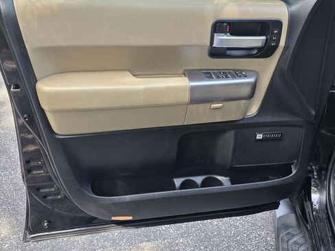 Used 2018 Toyota Sequoia Limited w/ Safety & Convenience Package RWD image 35