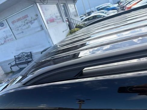 Used 2023 Ford Explorer XLT w/ Equipment Group 202A RWD image 12