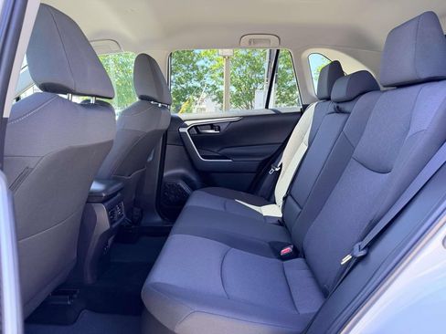Certified 2025 Toyota RAV4 XLE AWD/4WD image 17