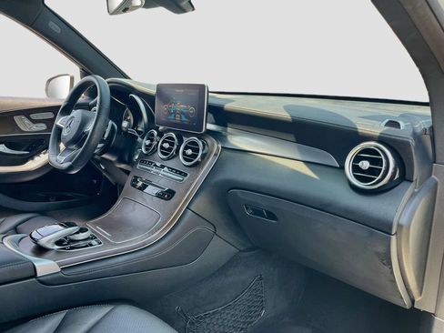 Used 2019 Mercedes-Benz GLC 300 4MATIC image 27