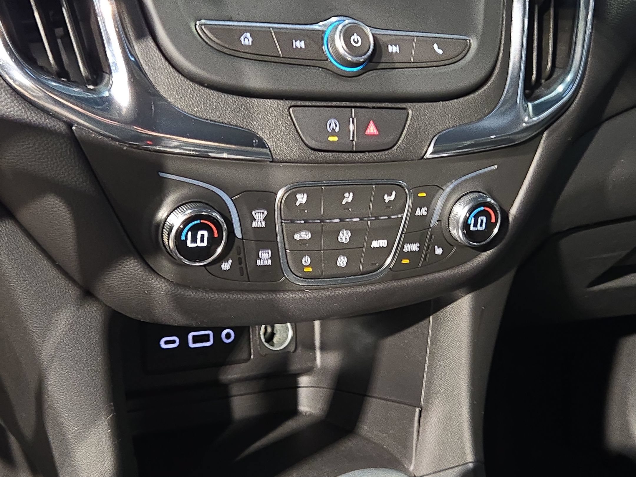 Used 2024 Chevrolet Equinox LT AWD/4WD image 31