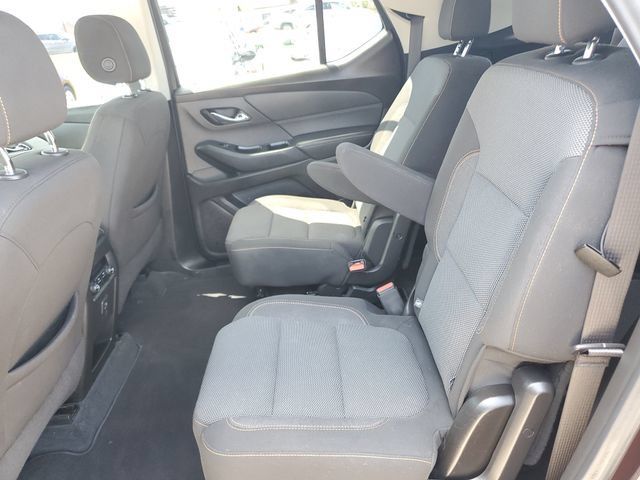 Used 2021 Chevrolet Traverse LT FWD image 14