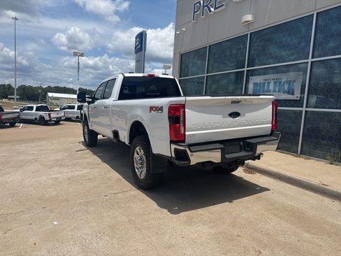 Used 2023 Ford F250 Lariat w/ Lariat Ultimate Package AWD/4WD image 4