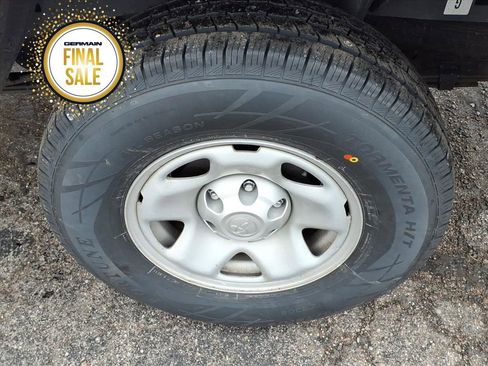 Used 2023 Toyota Tacoma SR image 8