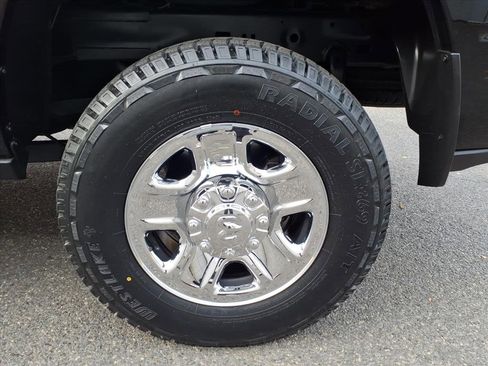 Used 2024 RAM 2500 Big Horn w/ Bed Utility Group image 16