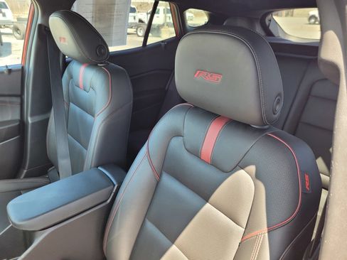 Used 2024 Chevrolet Trax RS FWD image 17