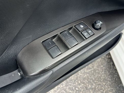 Used 2023 Toyota Camry SE FWD image 15