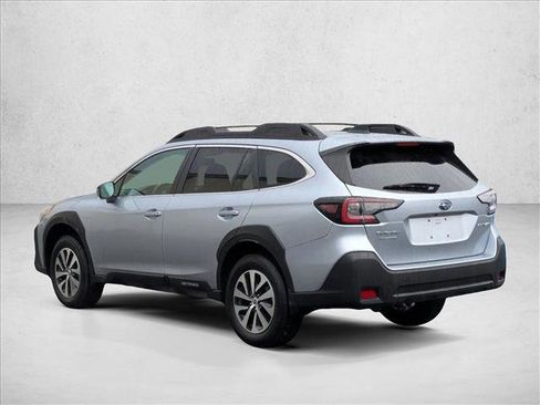 Certified 2024 Subaru Outback Premium image 8