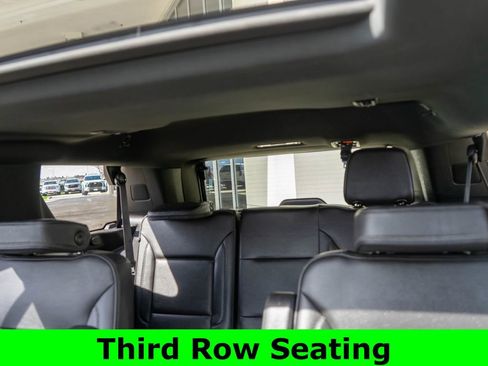 Used 2021 GMC Yukon Denali w/ Denali Premium Package AWD/4WD image 13