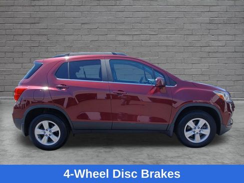 Used 2017 Chevrolet Trax LT w/ LPO, Protection Package AWD/4WD image 7