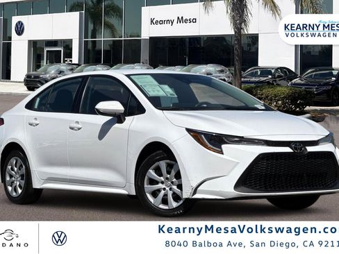 Used 2022 Toyota Corolla LE image 1