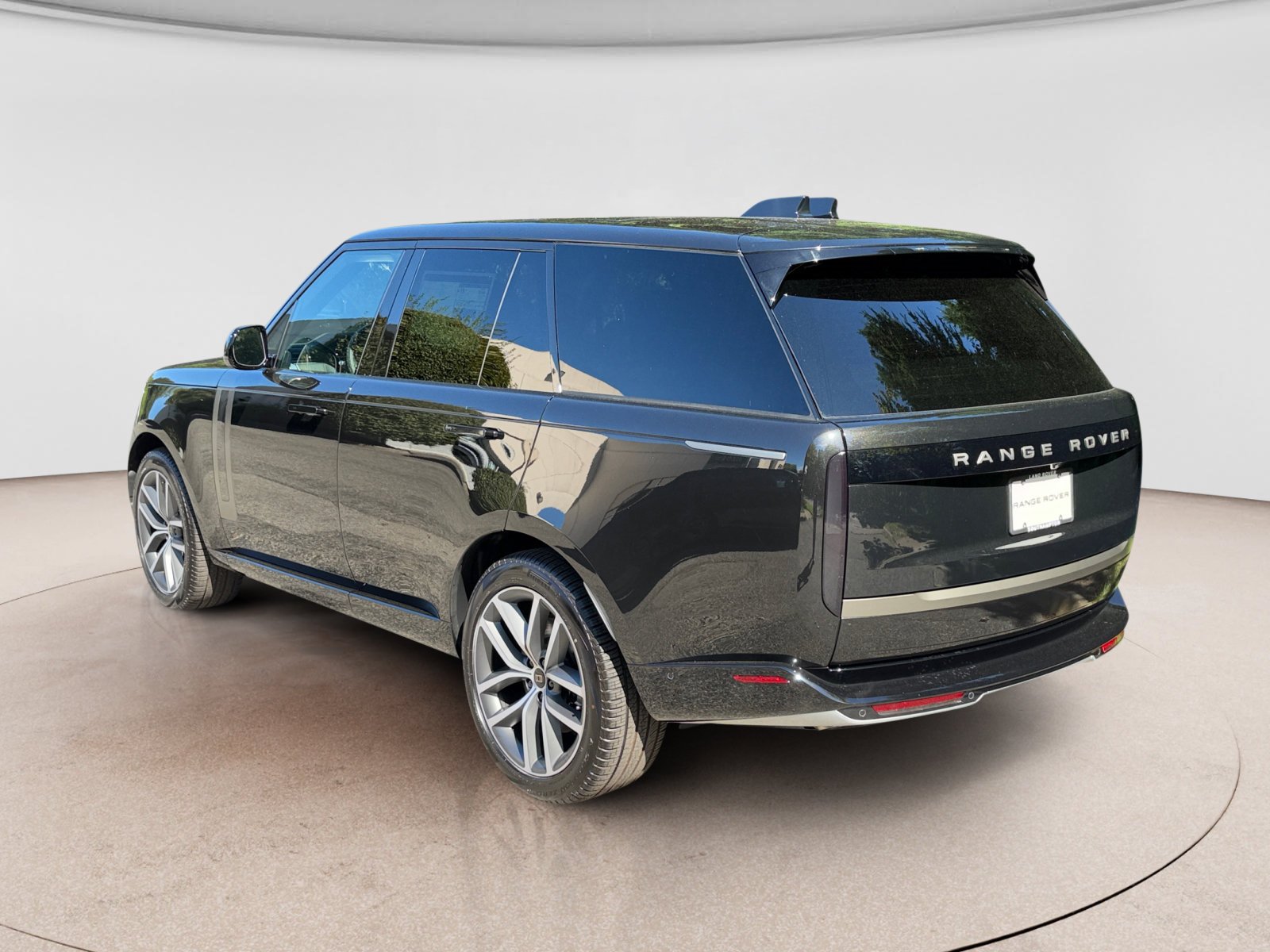 New 2027 Land Rover Range Rover SE AWD/4WD image 3