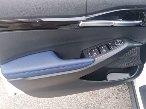 Used 2025 Kia Seltos S image 8