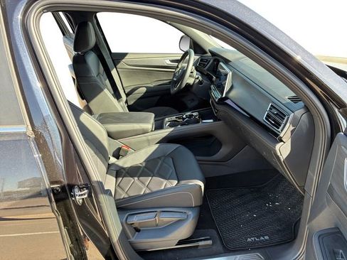 New 2026 Volkswagen Atlas Cross Sport SE image 15