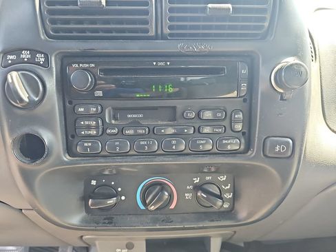 Used 2000 Ford Ranger XL AWD/4WD image 27
