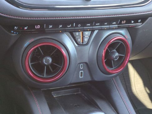 Used 2019 Chevrolet Blazer RS image 21