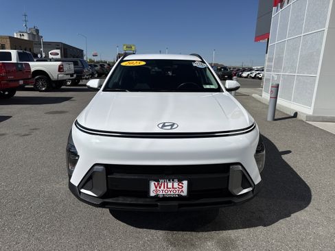 Used 2025 Hyundai Kona SEL AWD/4WD image 5