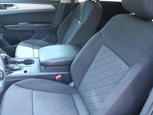 Used 2018 Volkswagen Atlas Launch Edition FWD image 15