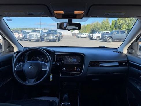Used 2020 Mitsubishi Outlander ES AWD/4WD image 20