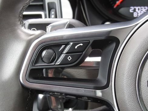 Used 2019 Porsche Macan AWD/4WD image 24