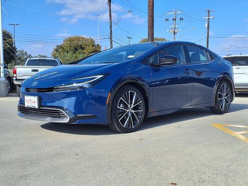 Used 2025 Toyota Prius Limited image 1
