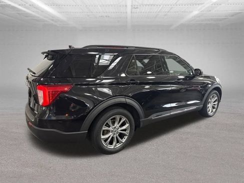 Used 2020 Ford Explorer XLT w/ Equipment Group 202A AWD/4WD image 29