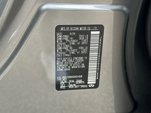 Used 2025 INFINITI QX80 Sensory image 38