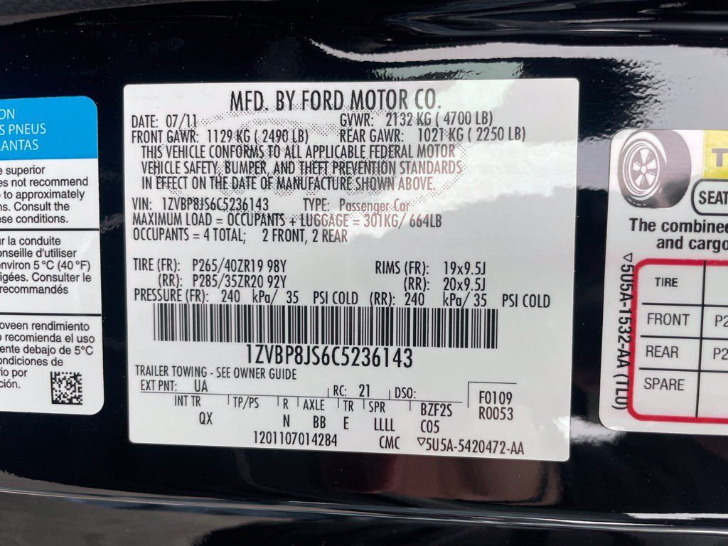 Used 2012 Ford Mustang Shelby GT500 w/ SVT Performance Pkg RWD image 37