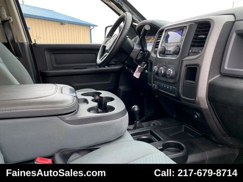 Used 2014 RAM 2500 Tradesman w/ Chrome Appearance Group image 17