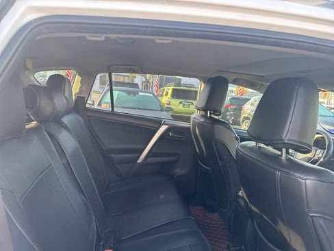 Used 2018 Toyota RAV4 XLE w/ Carpet Mat Package image 16