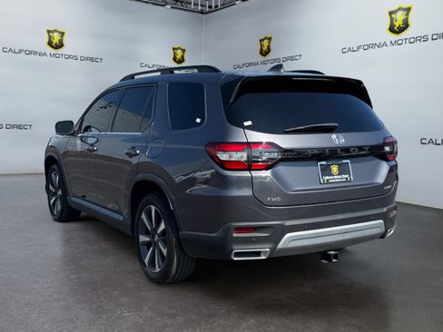 Used 2025 Honda Pilot Elite image 3