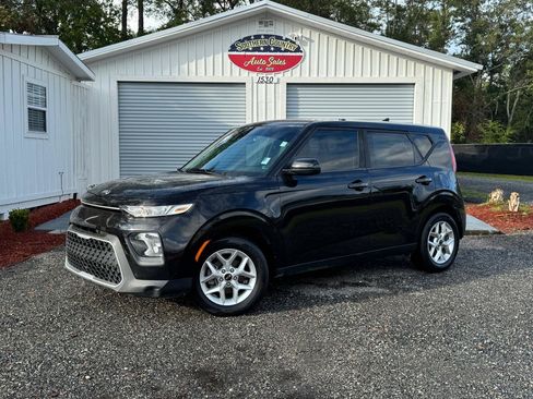 Used 2020 Kia Soul S FWD image 1