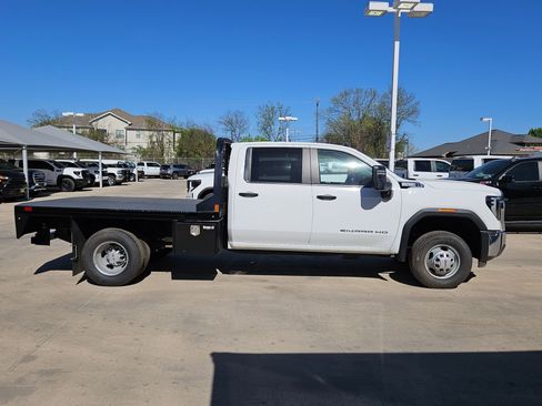 New 2025 GMC Sierra 3500 Pro w/ Convenience Package image 2