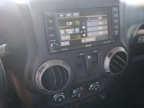 Used 2016 Jeep Wrangler Sport image 18