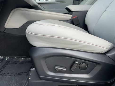New 2026 Ford Explorer Active w/ Active Comfort Package AWD/4WD image 19