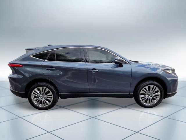 Used 2024 Toyota Venza Limited AWD/4WD image 3