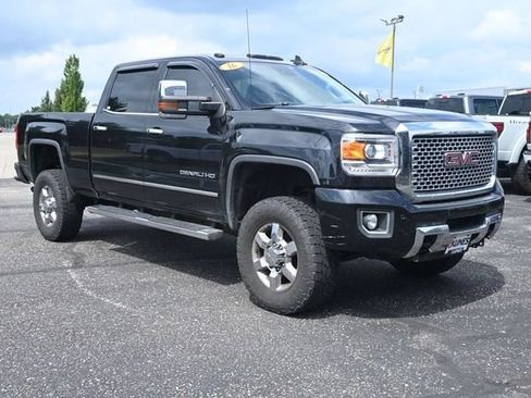 Used 2016 GMC Sierra 3500 Denali w/ Driver Alert Package AWD/4WD image 2