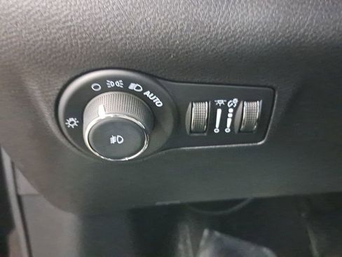 Certified 2022 Jeep Compass Limited w/ Sun and Sound Group AWD/4WD image 27