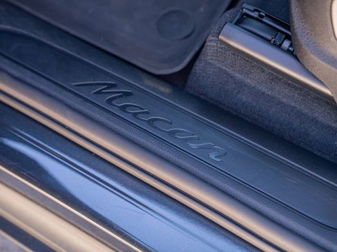 Certified 2026 Porsche Macan AWD/4WD image 12
