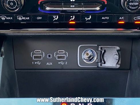 Used 2023 Jeep Grand Cherokee Limited w/ Black Appearance Package AWD/4WD image 34