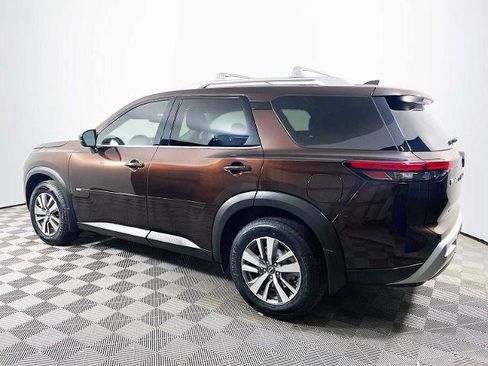 Certified 2022 Nissan Pathfinder SL w/ Lighting Package (N92) AWD/4WD image 6