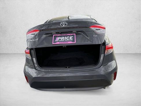 Used 2024 Toyota Corolla LE image 7