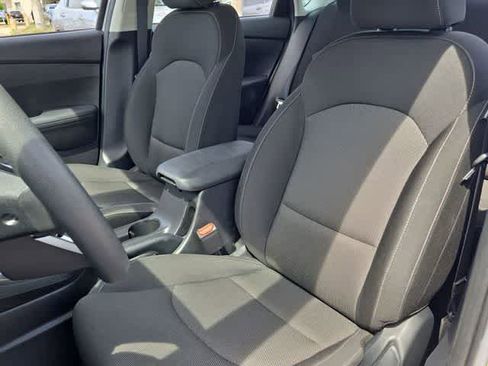 Used 2024 Kia Forte LXS FWD image 17