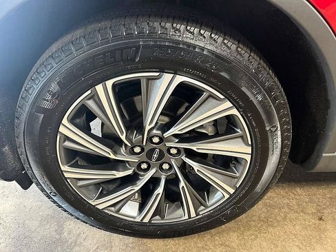 Used 2025 Lincoln Aviator AWD w/ Equipment Group 101A image 40