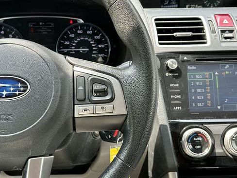 Used 2017 Subaru Forester 2.5i Premium AWD/4WD image 10